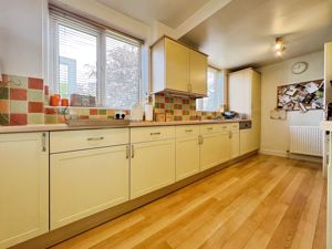 Kitchen- click for photo gallery